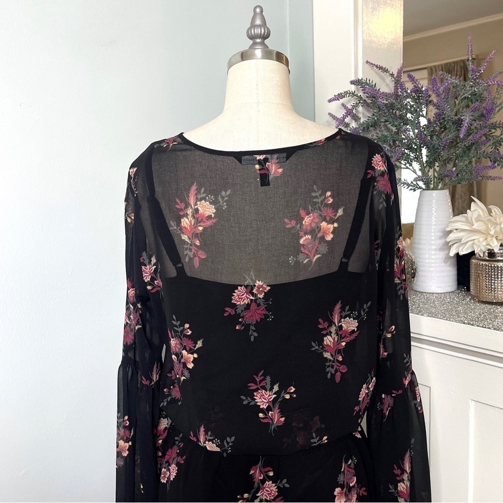 White House Black Market Bell Sleeve Floral Print Dress Black & Pink Small - Picture 6 of 13